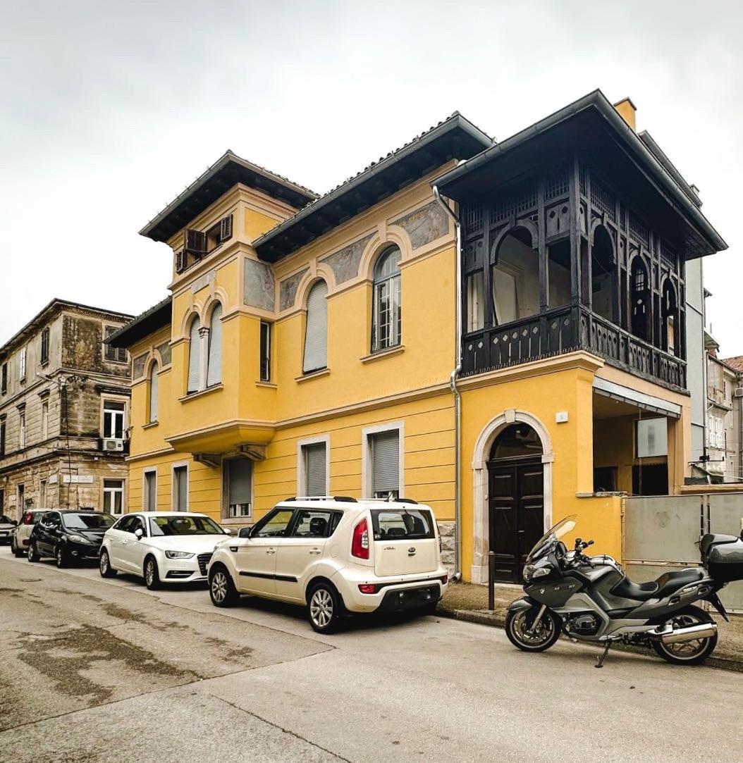 Lavender - City Room With Free Parking Pula Ngoại thất bức ảnh