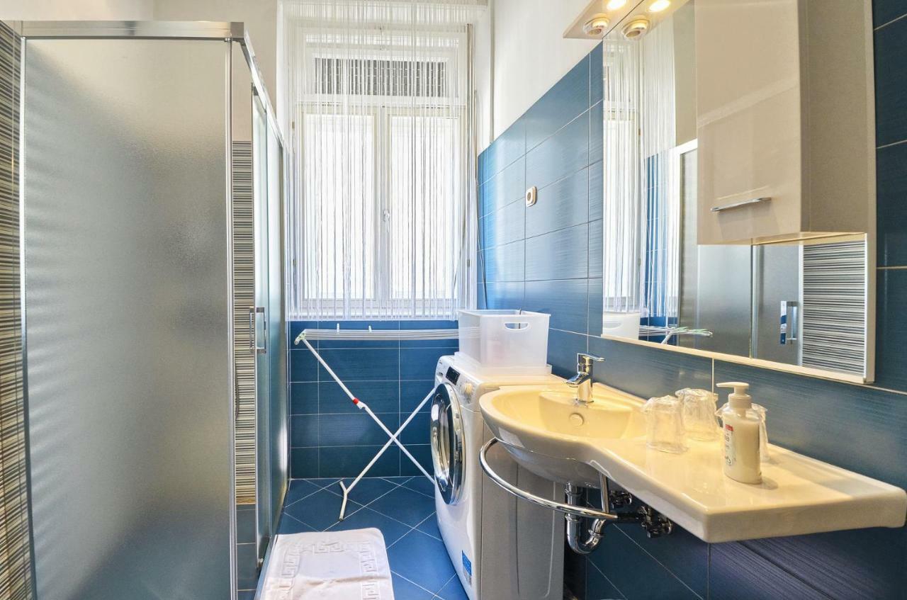 Lavender - City Room With Free Parking Pula Ngoại thất bức ảnh