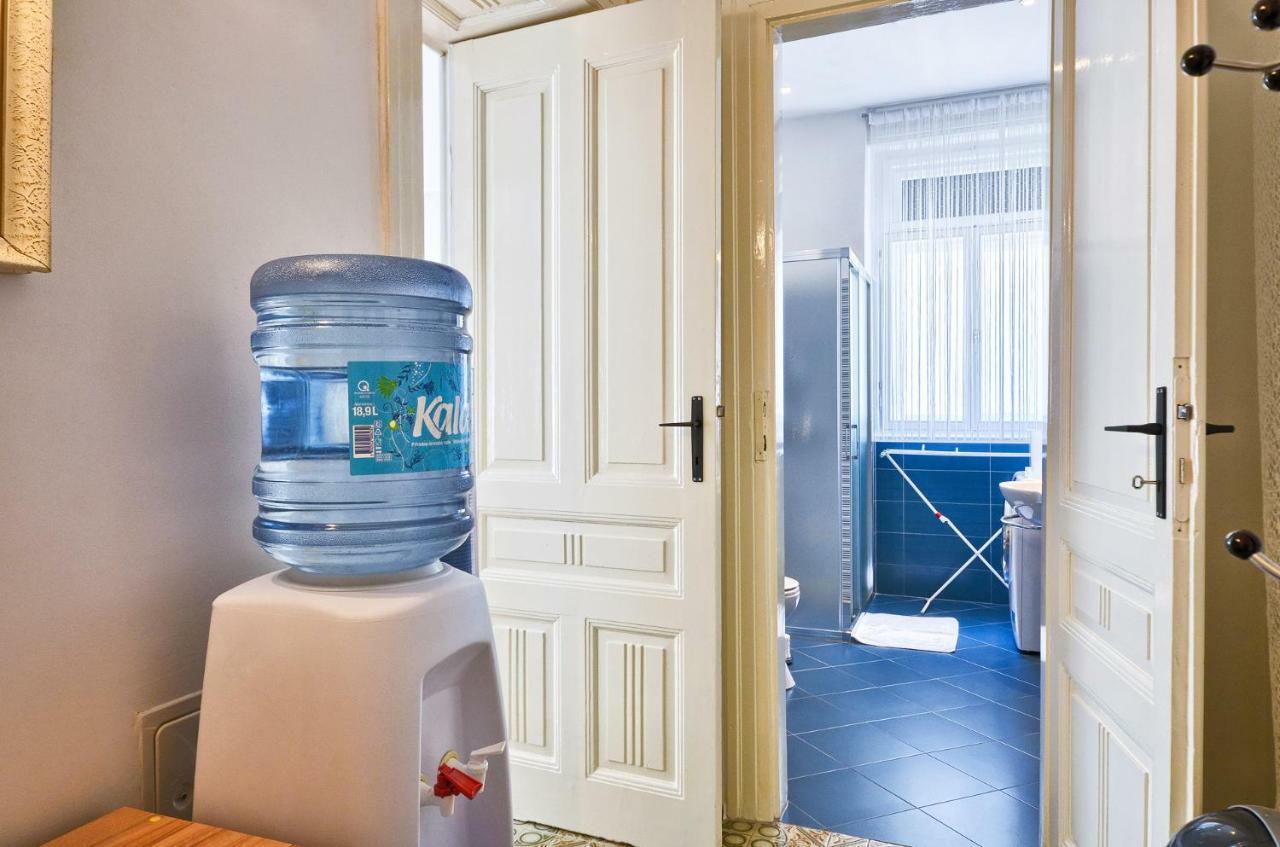 Lavender - City Room With Free Parking Pula Ngoại thất bức ảnh
